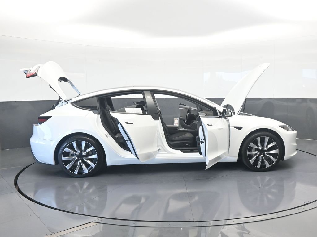 Used 2024 Tesla Model 3 Standard Range image 70