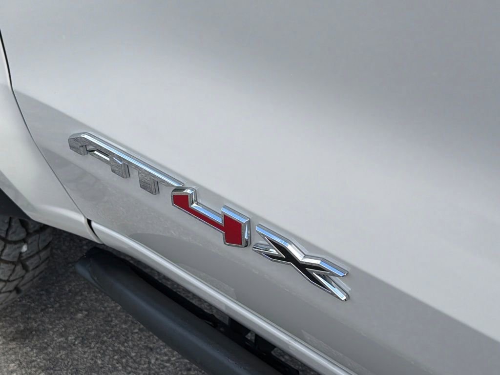 New 2026 GMC Canyon AT4X image 9