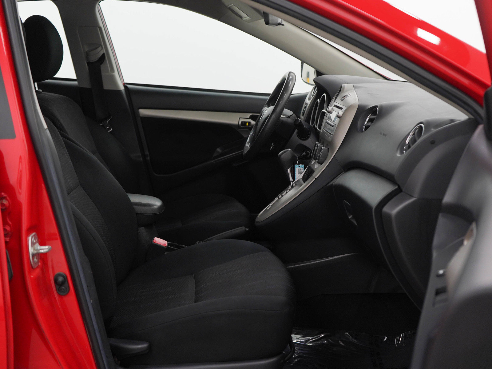 Used 2011 Toyota Matrix FWD image 9