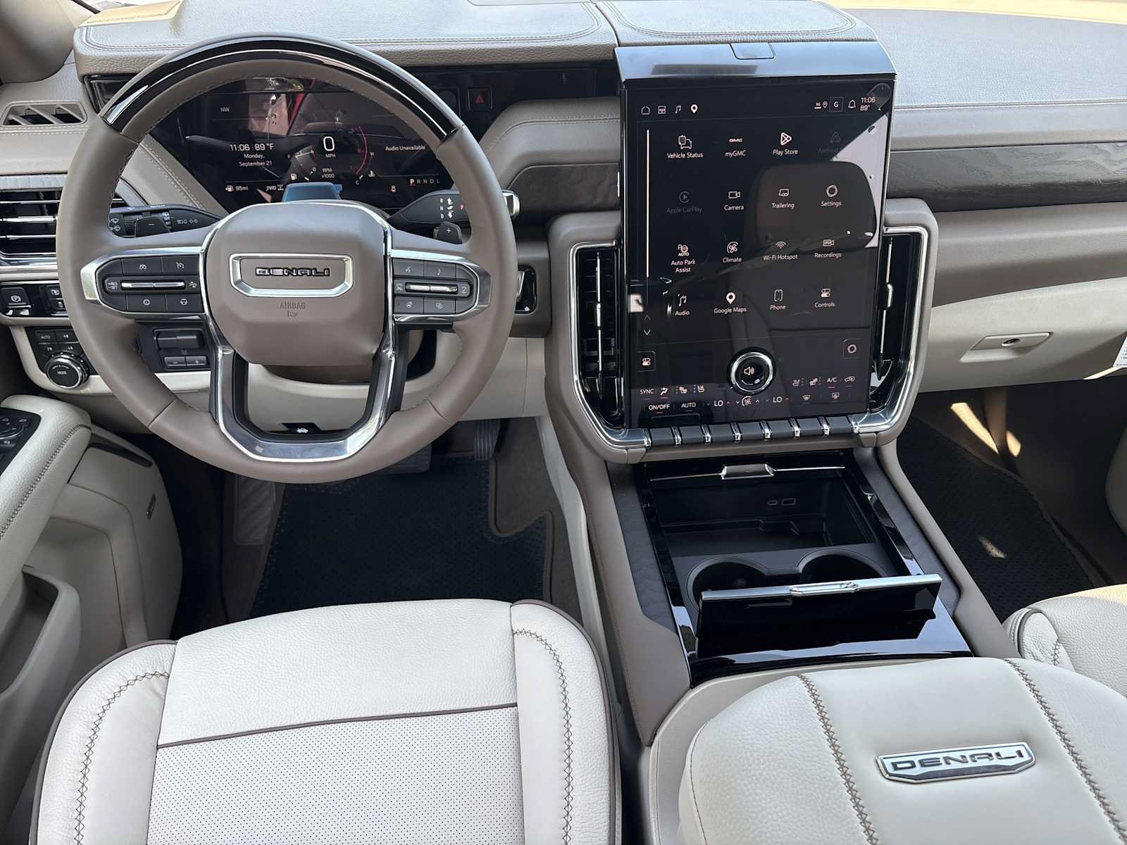New 2026 GMC Yukon Denali w/ Denali Reserve Package AWD/4WD image 2