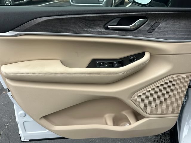 New 2026 Jeep Grand Cherokee L Limited AWD/4WD image 13