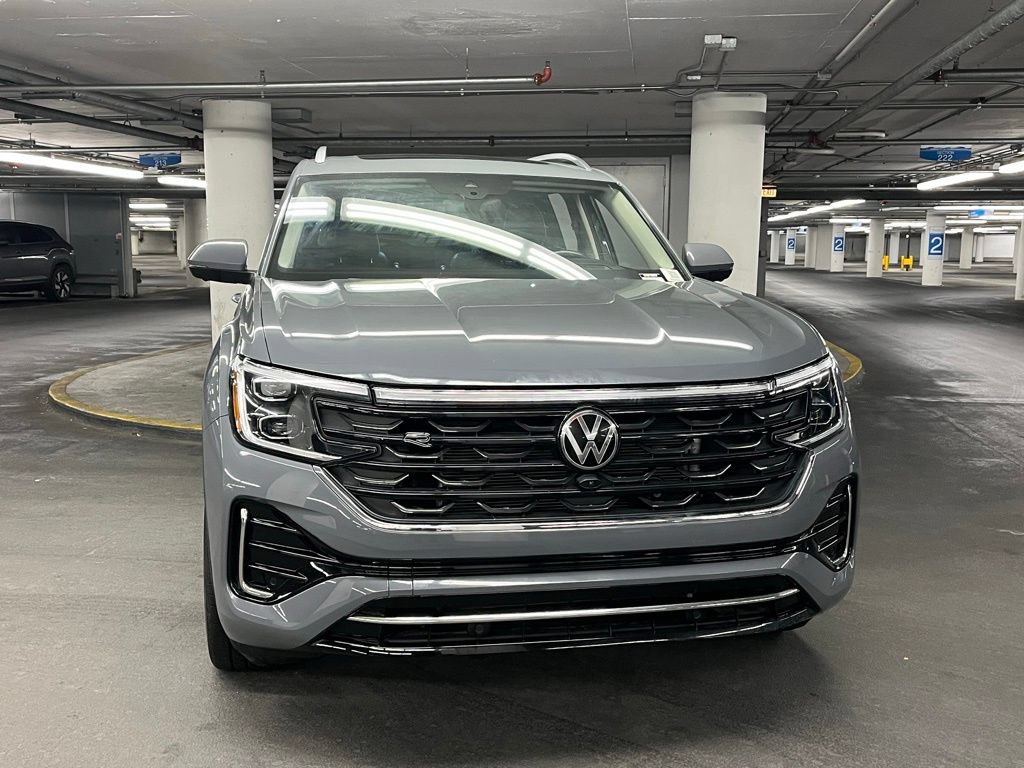 Certified 2025 Volkswagen Atlas SEL Premium R-Line AWD/4WD image 33