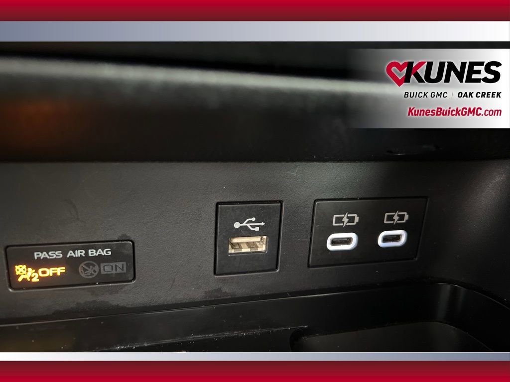 Used 2025 Toyota Camry LE FWD image 26