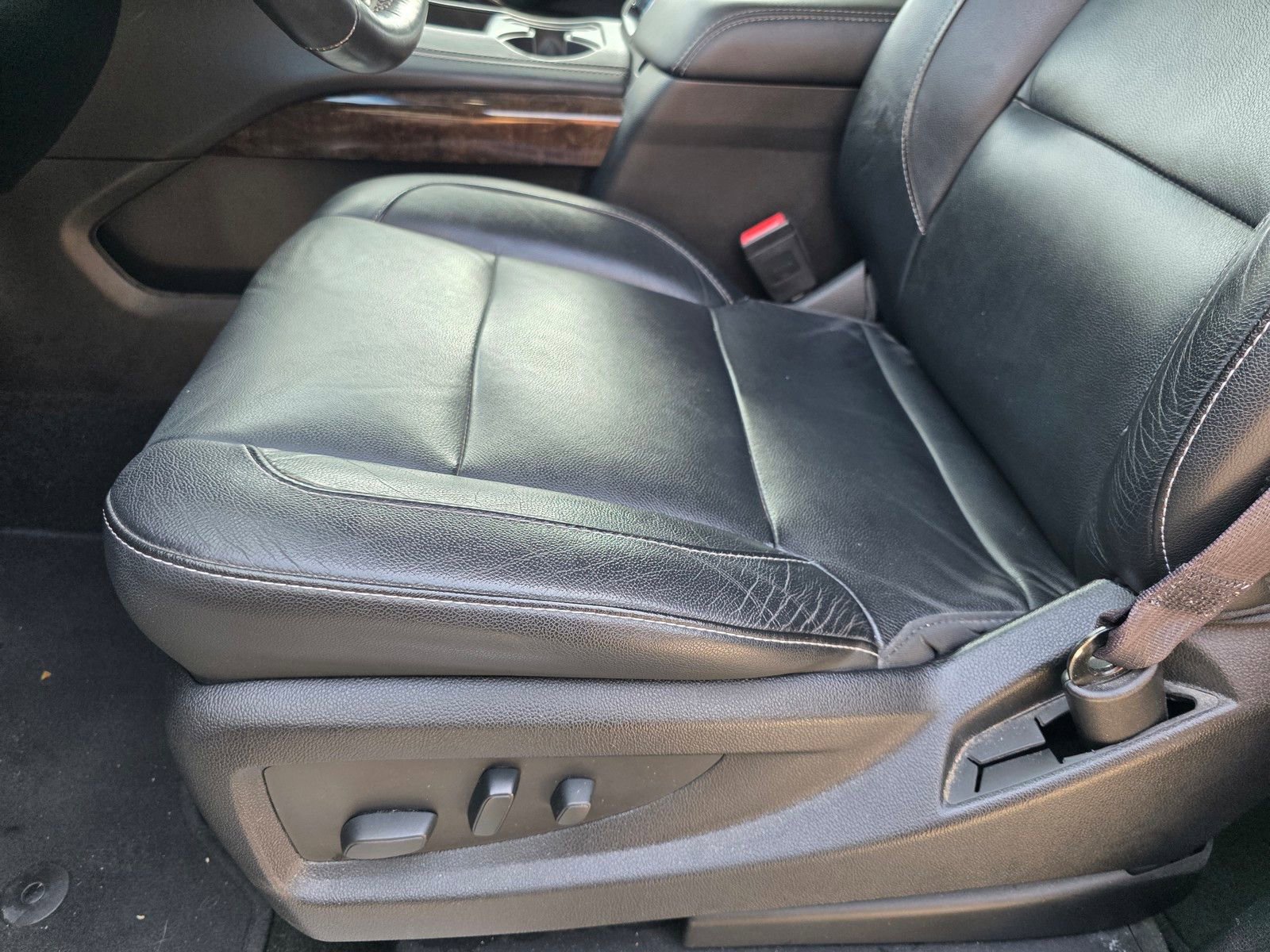 Used 2017 Chevrolet Tahoe LT w/ Luxury Package image 16