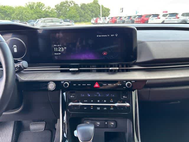 Used 2024 Kia Carnival SX FWD image 19