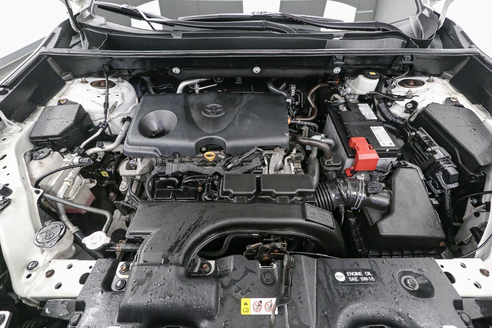 Used 2020 Toyota RAV4 XLE AWD/4WD image 13