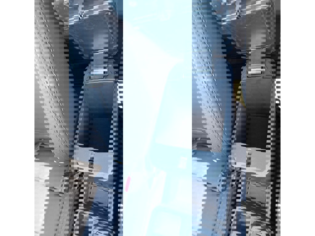 New 2025 Ford Maverick Lariat w/ Black Appearance Package image 31