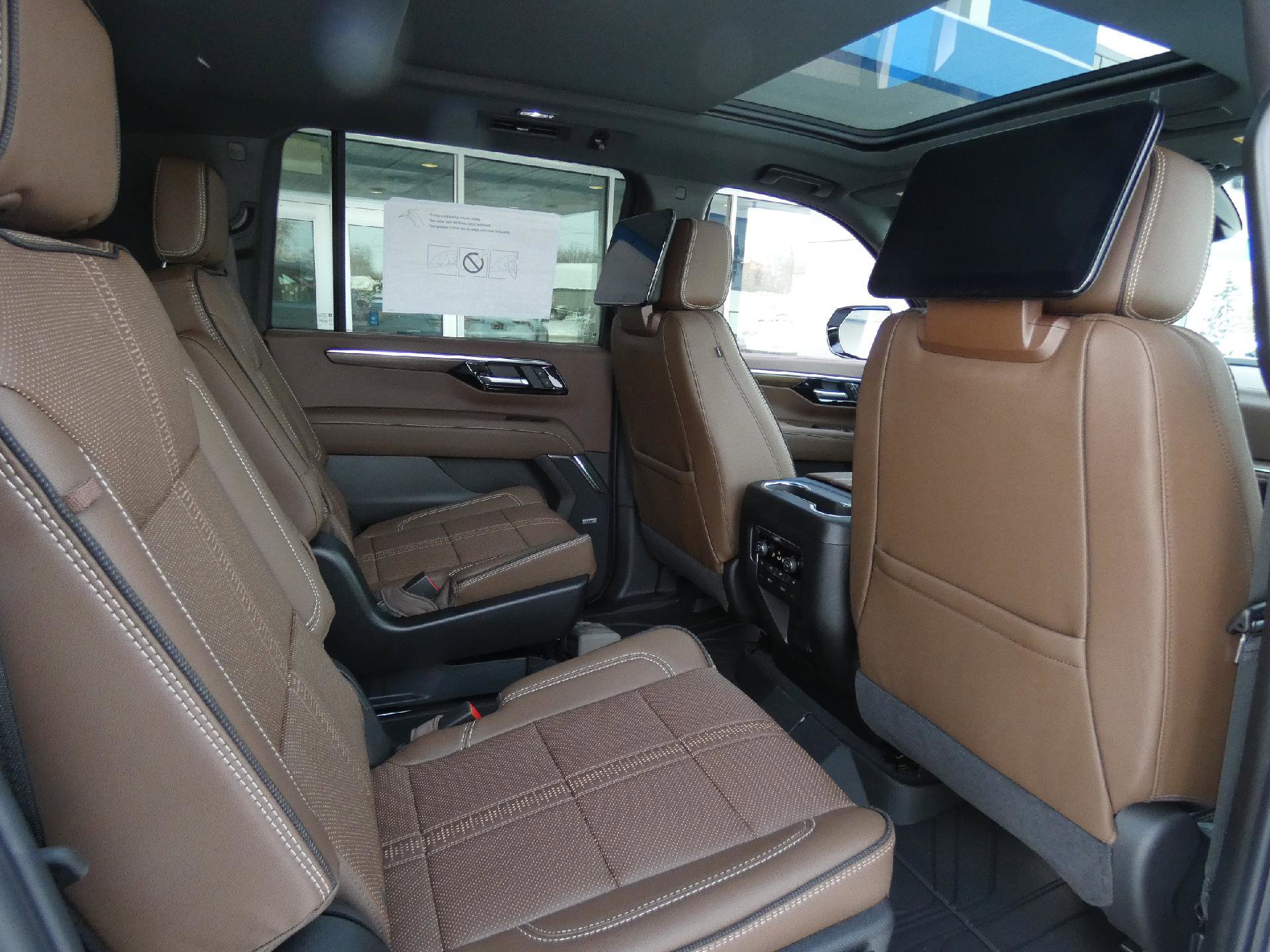 New 2026 Chevrolet Suburban High Country image 18