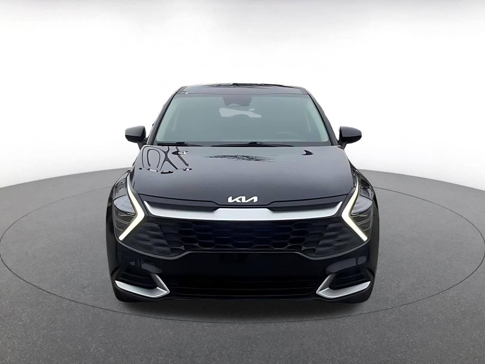 Used 2025 Kia Sportage LX FWD image 4