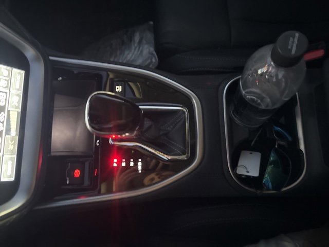 Used 2025 Subaru Outback Touring w/ Popular Package #2 image 11