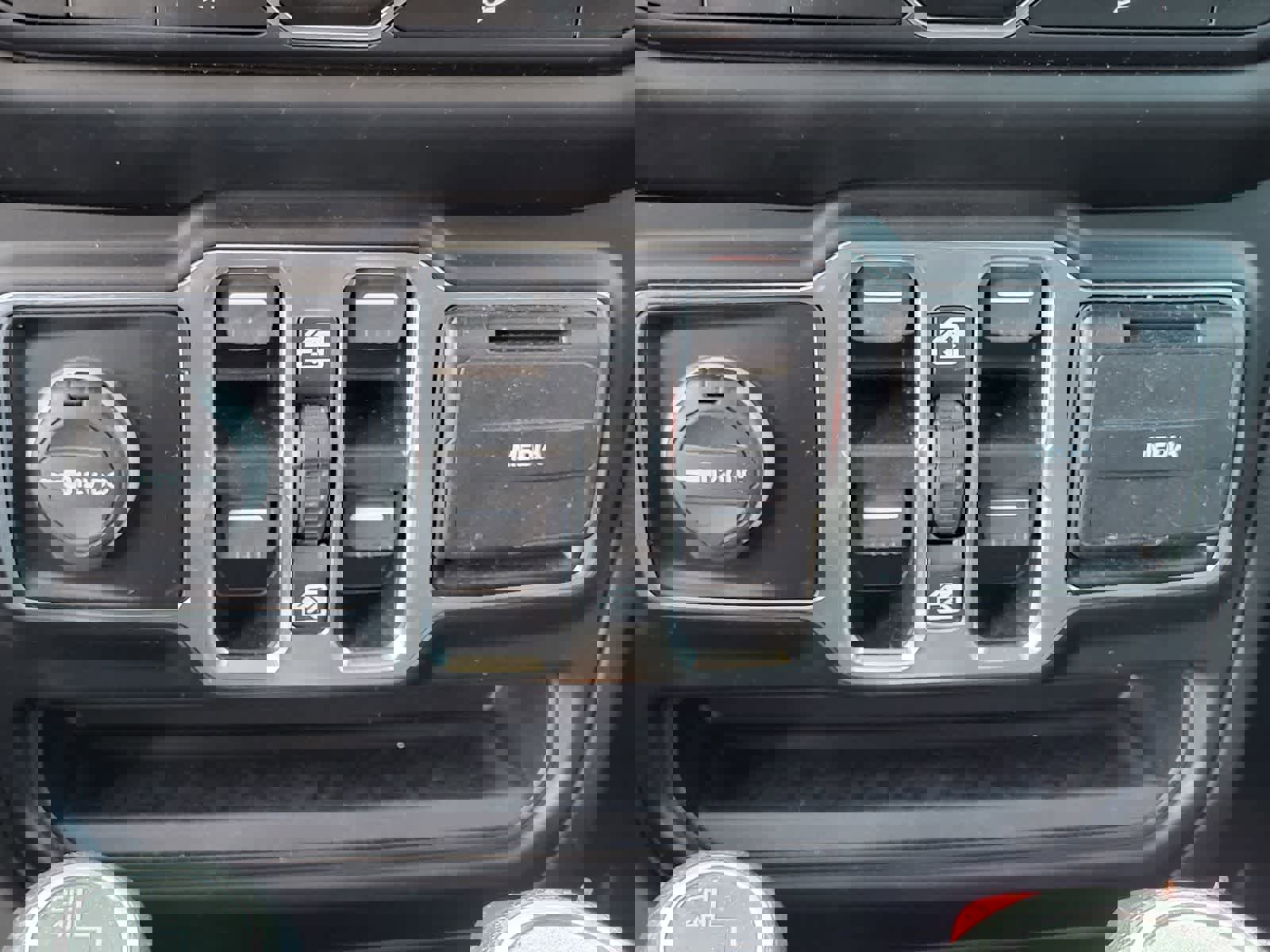 Used 2020 Jeep Wrangler Unlimited Sport image 22