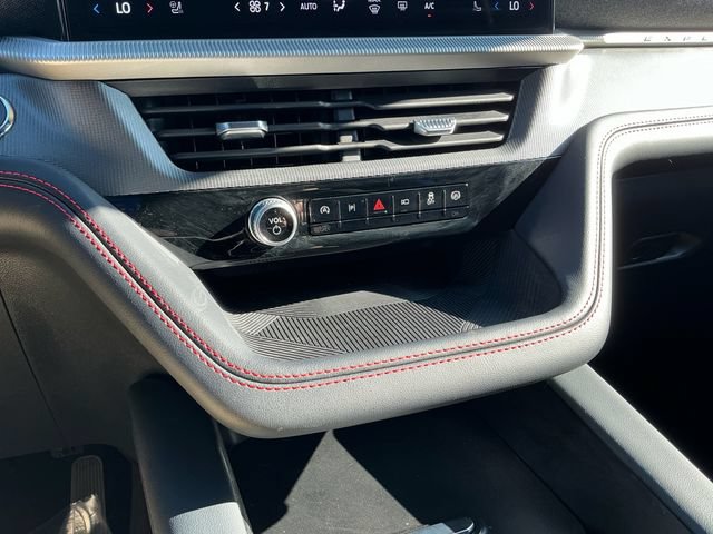 Used 2025 Ford Explorer ST-Line AWD/4WD image 22