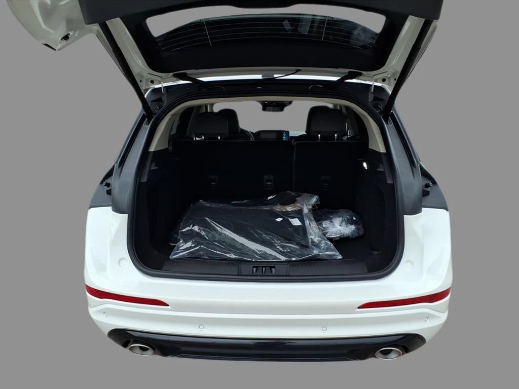 New 2026 Lincoln Corsair Grand Touring AWD/4WD image 8