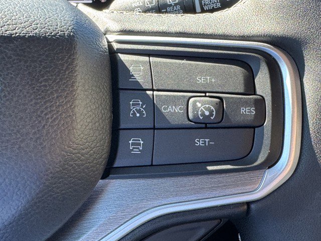 Used 2025 Jeep Wagoneer 4WD image 16