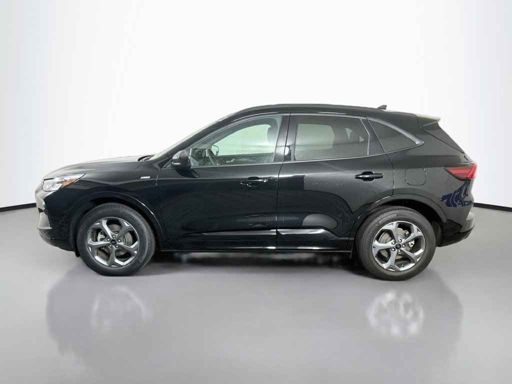Certified 2023 Ford Escape ST-Line w/ Tech Pack #1 AWD/4WD image 4