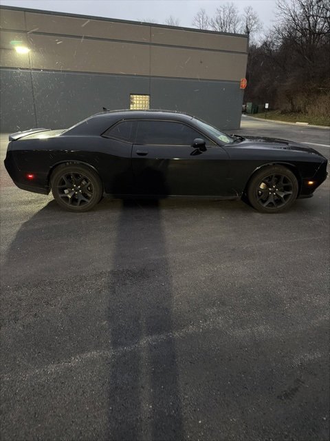 Used 2015 Dodge Challenger SXT Plus image 2