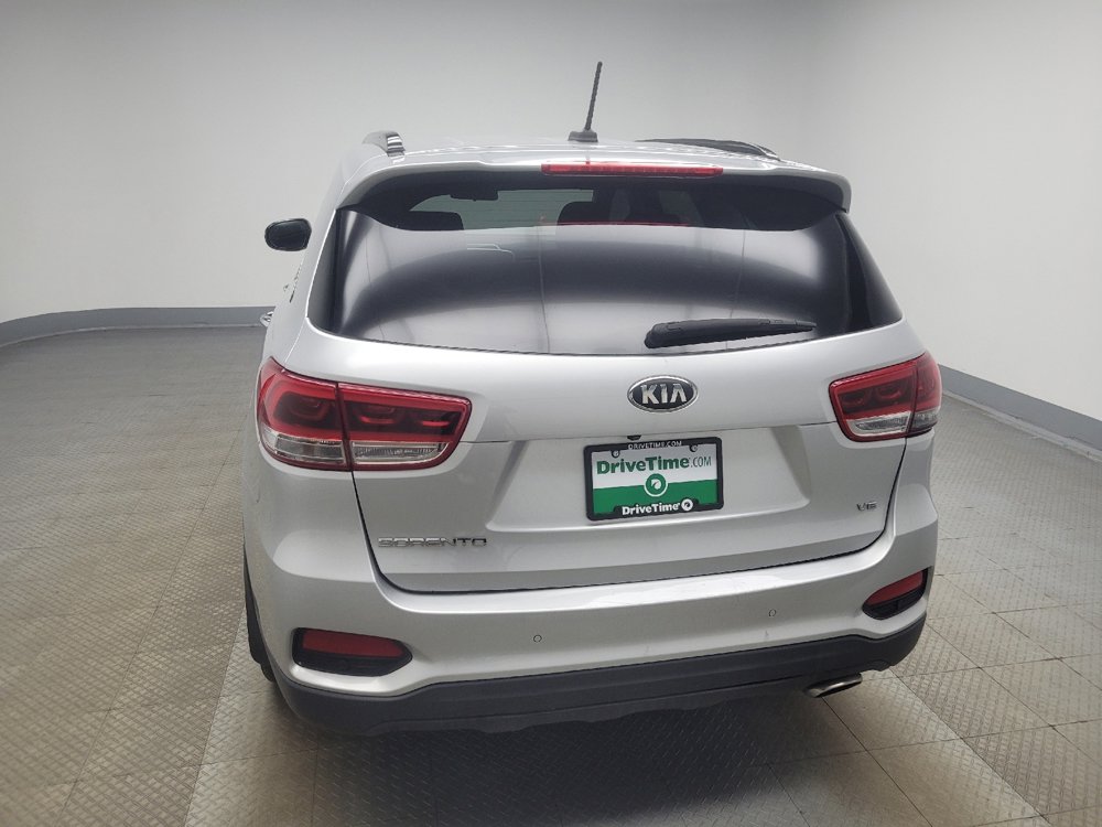 Used 2019 Kia Sorento S image 6