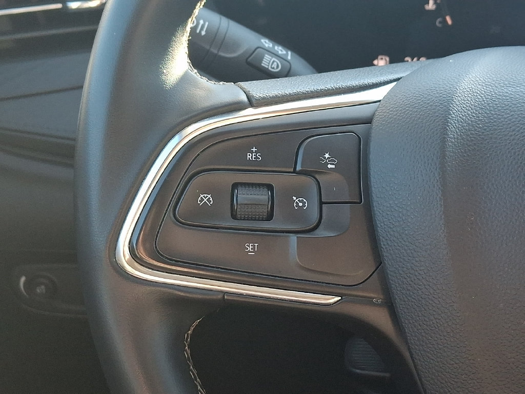 Used 2025 Buick Encore GX Preferred AWD/4WD image 20