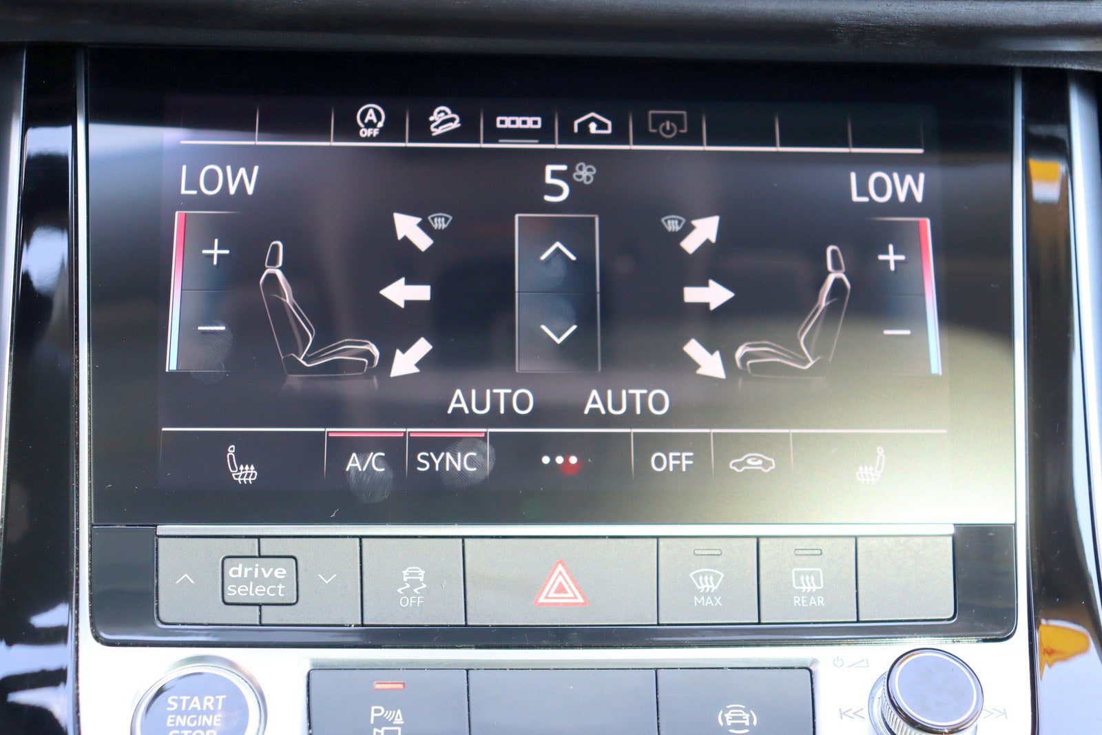 Used 2022 Audi Q8 Premium w/ Convenience Package AWD/4WD image 32
