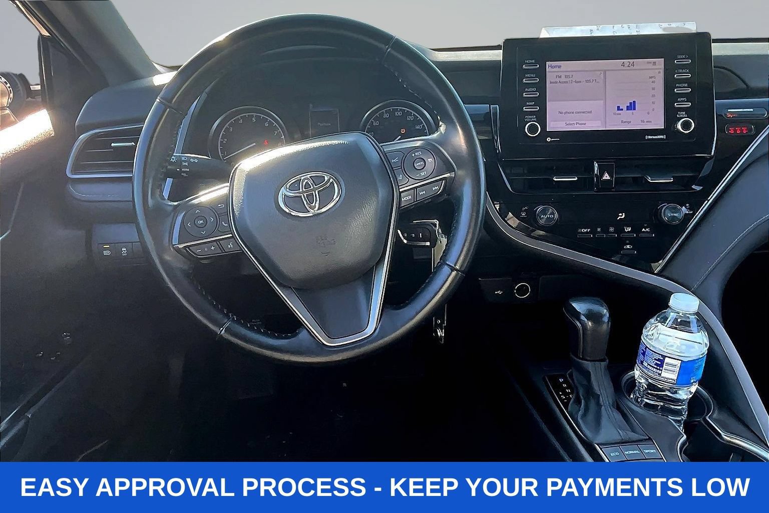 Used 2022 Toyota Camry SE FWD image 11