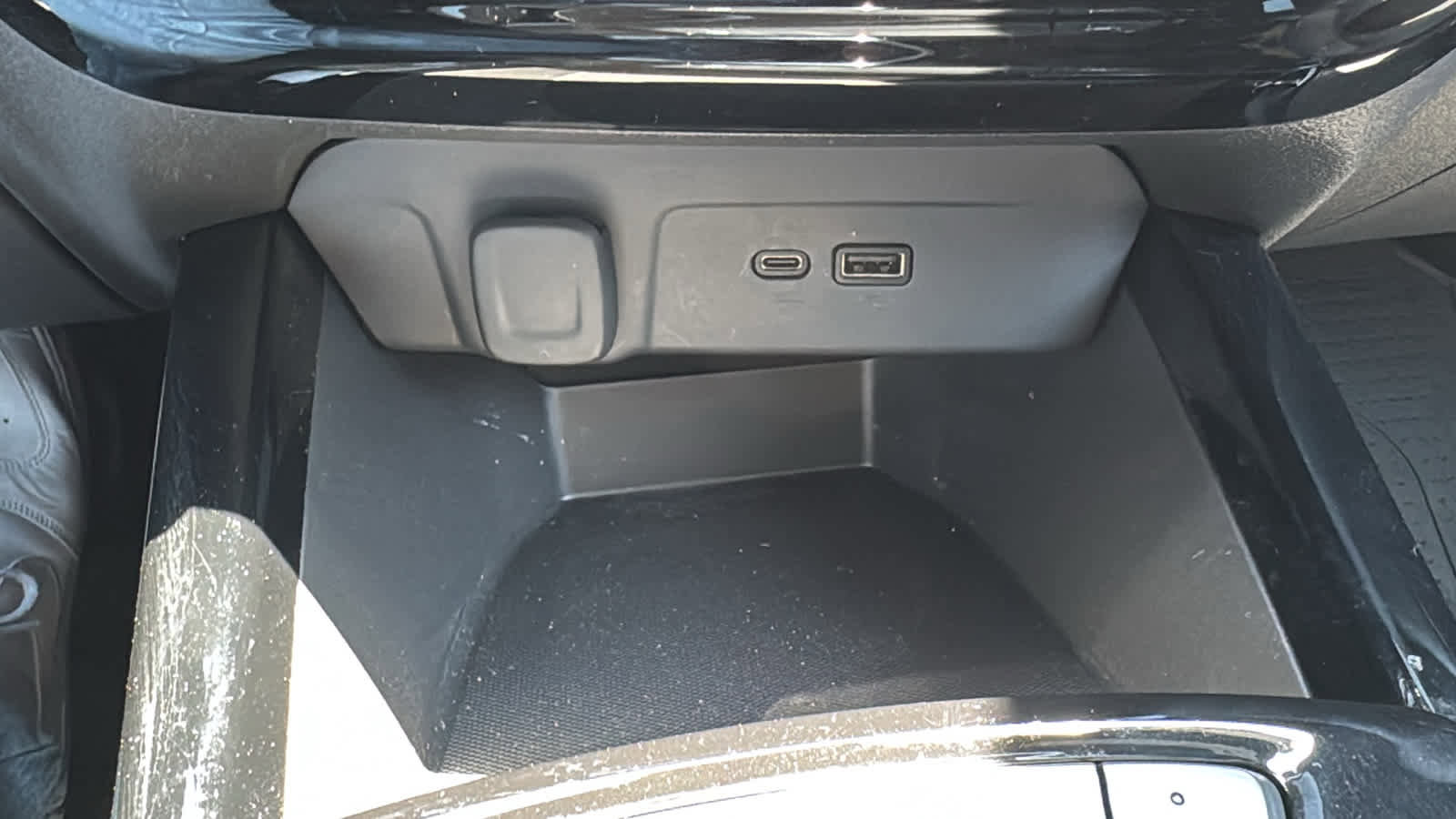 Certified 2024 Chevrolet Trax RS w/ Driver Confidence Package FWD image 18
