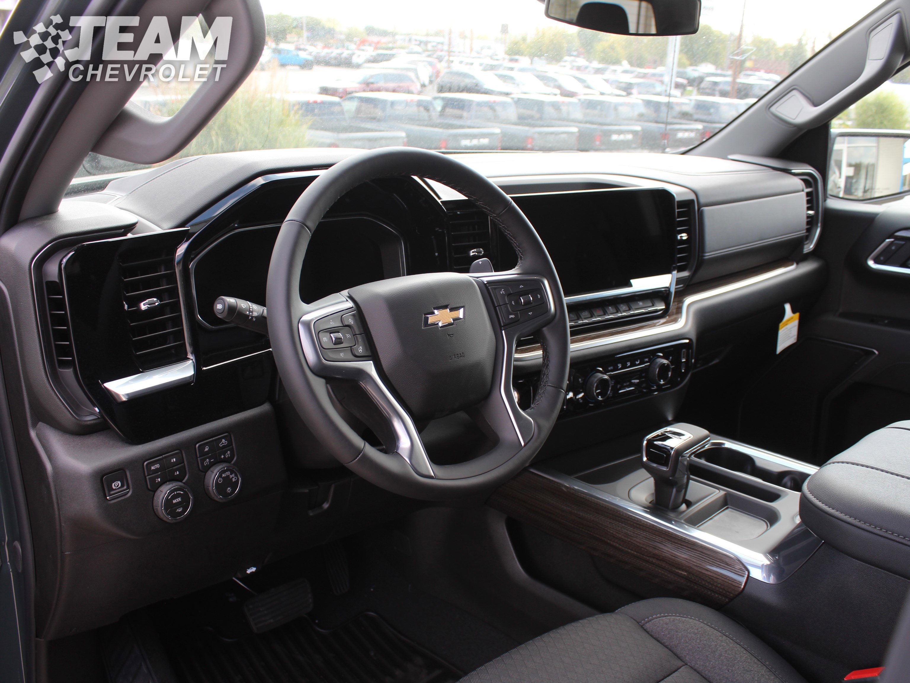 New 2026 Chevrolet Silverado 1500 LT w/ Z71 Off-Road Package image 12