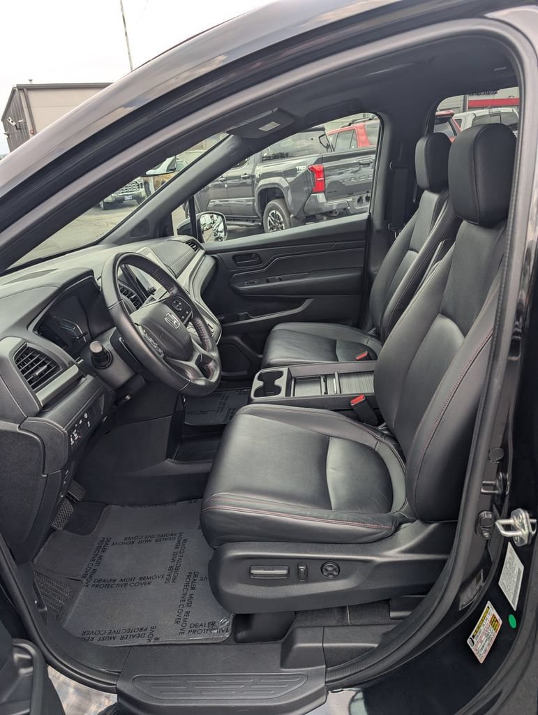 Used 2023 Honda Odyssey Sport image 13
