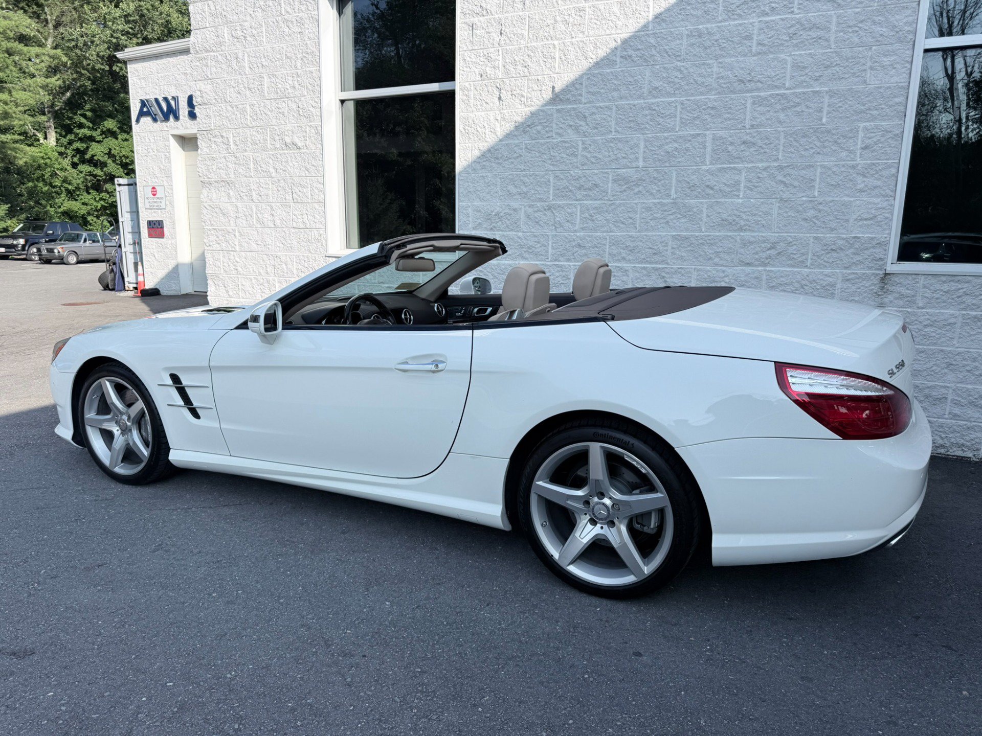 Used 2015 Mercedes-Benz SL 550 image 29