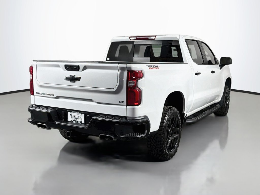 Used 2024 Chevrolet Silverado 1500 LT Trail Boss w/ Convenience Package II AWD/4WD image 7