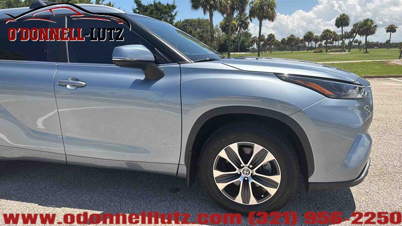 Used 2023 Toyota Highlander XLE FWD image 35