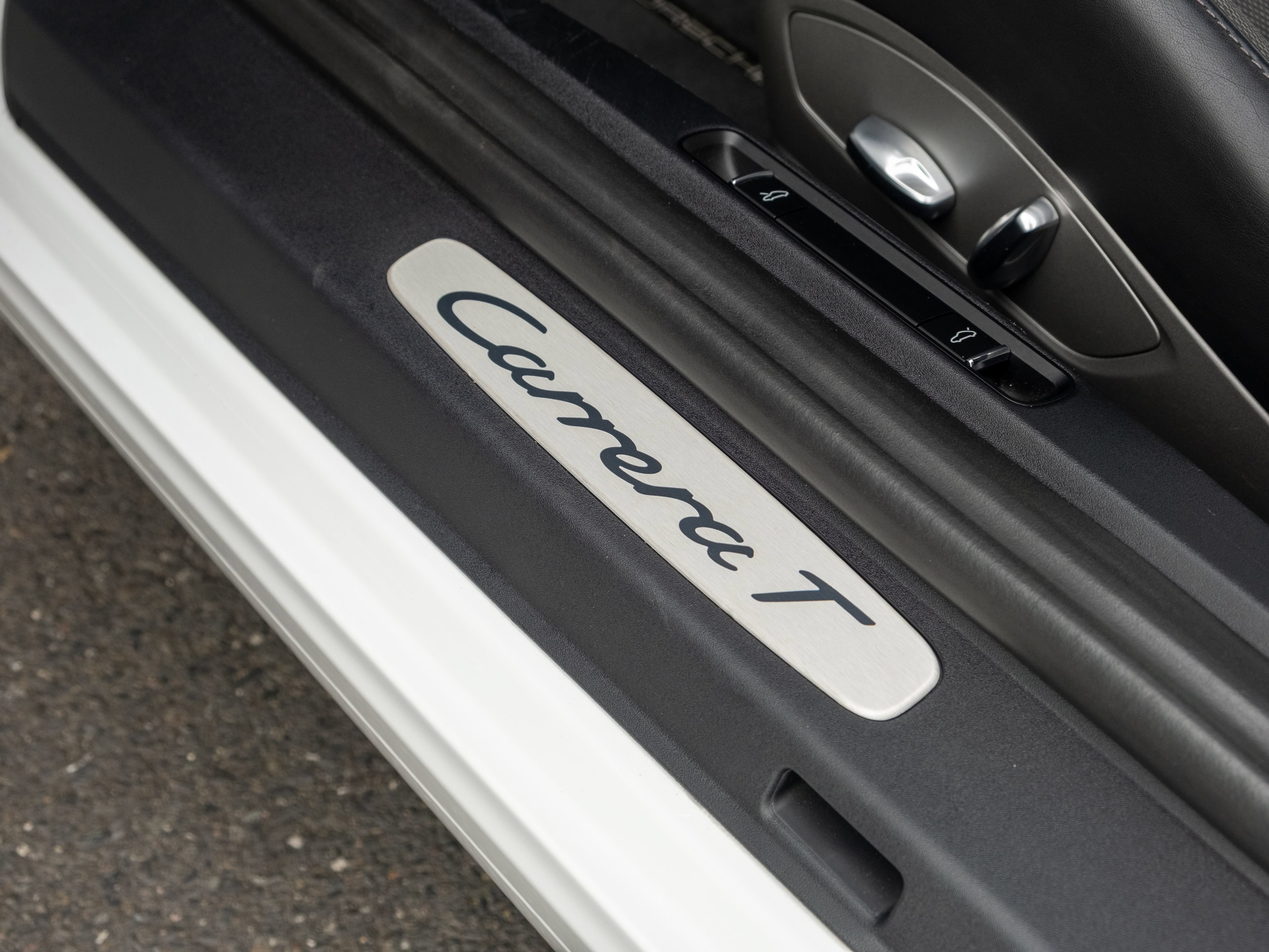 Certified 2019 Porsche 911 Carrera T RWD image 38