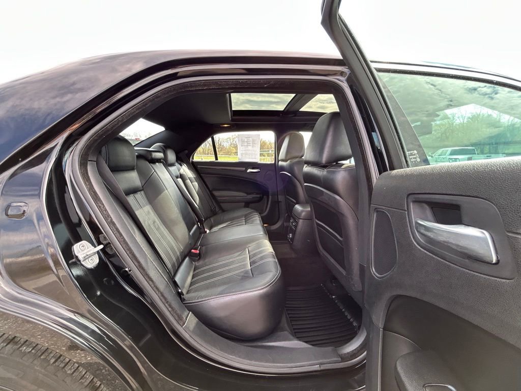 Used 2012 Chrysler 300 S image 18