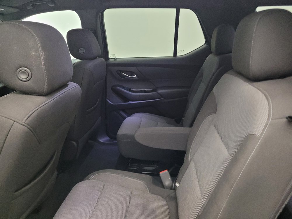 Used 2023 Chevrolet Traverse LT w/ LPO, Cargo Package AWD/4WD image 18