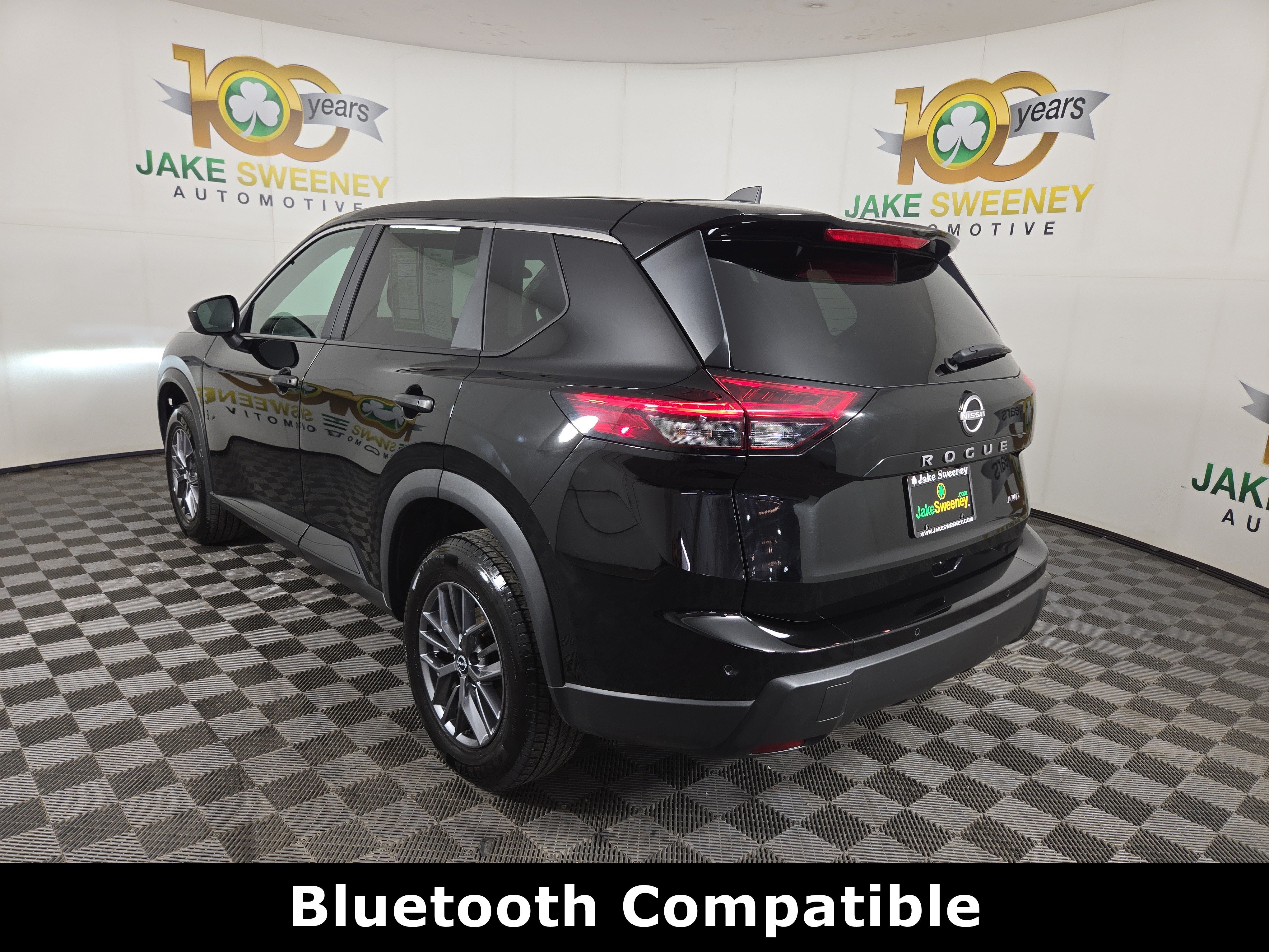 Used 2024 Nissan Rogue S AWD/4WD image 6