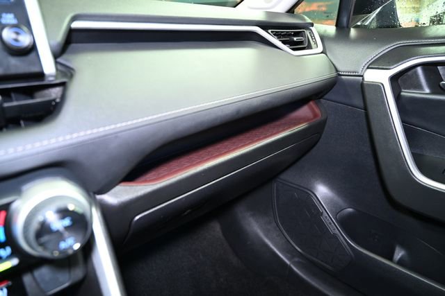 Used 2022 Toyota RAV4 Limited image 33