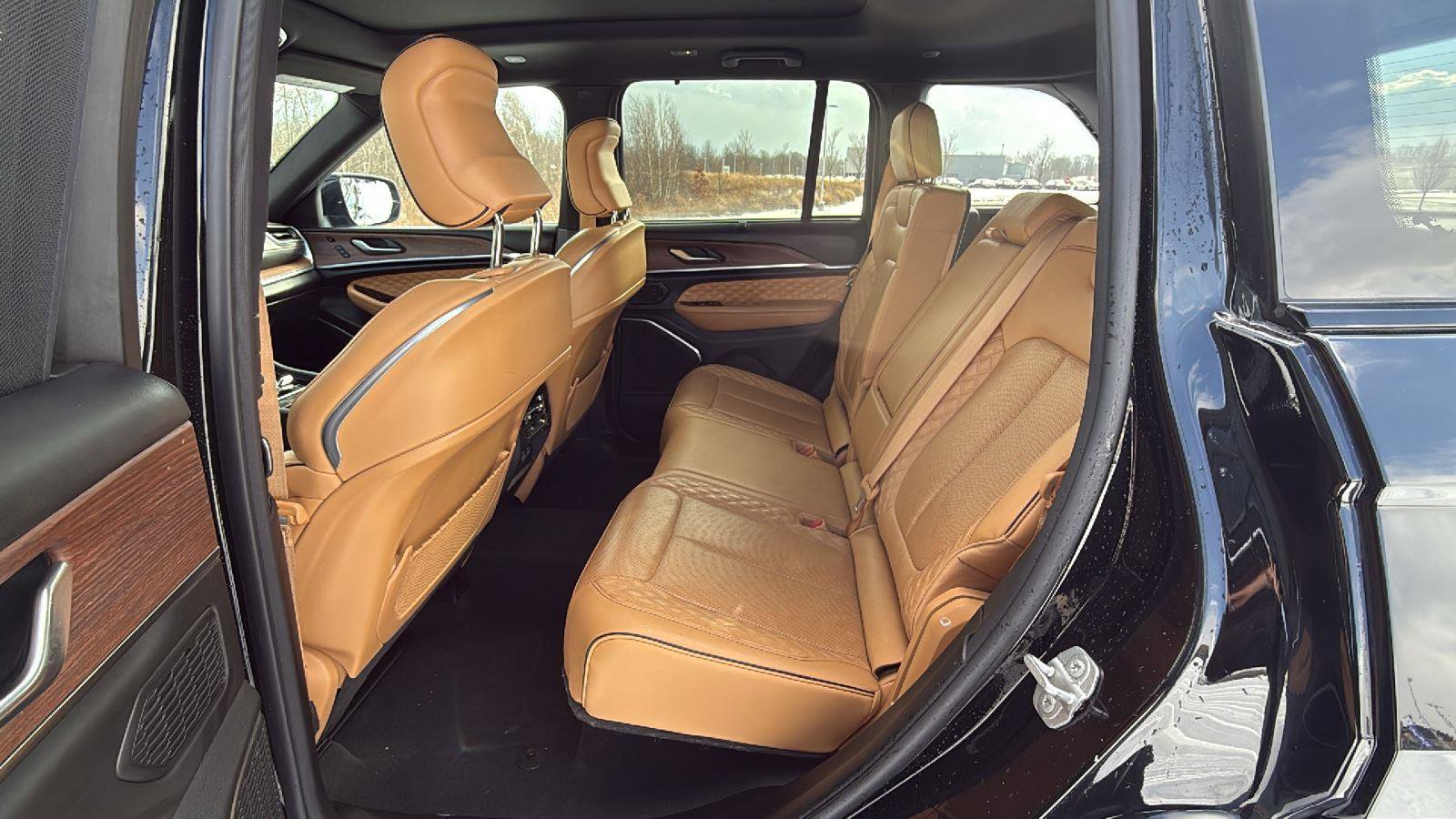 Used 2023 Jeep Grand Cherokee Summit w/ Adv Protech Group IV image 23