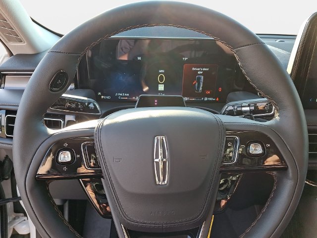 New 2026 Lincoln Aviator AWD image 16