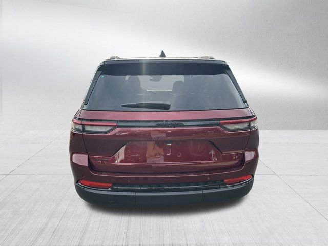 New 2025 Jeep Grand Cherokee Limited w/ Trailer Tow Package image 6