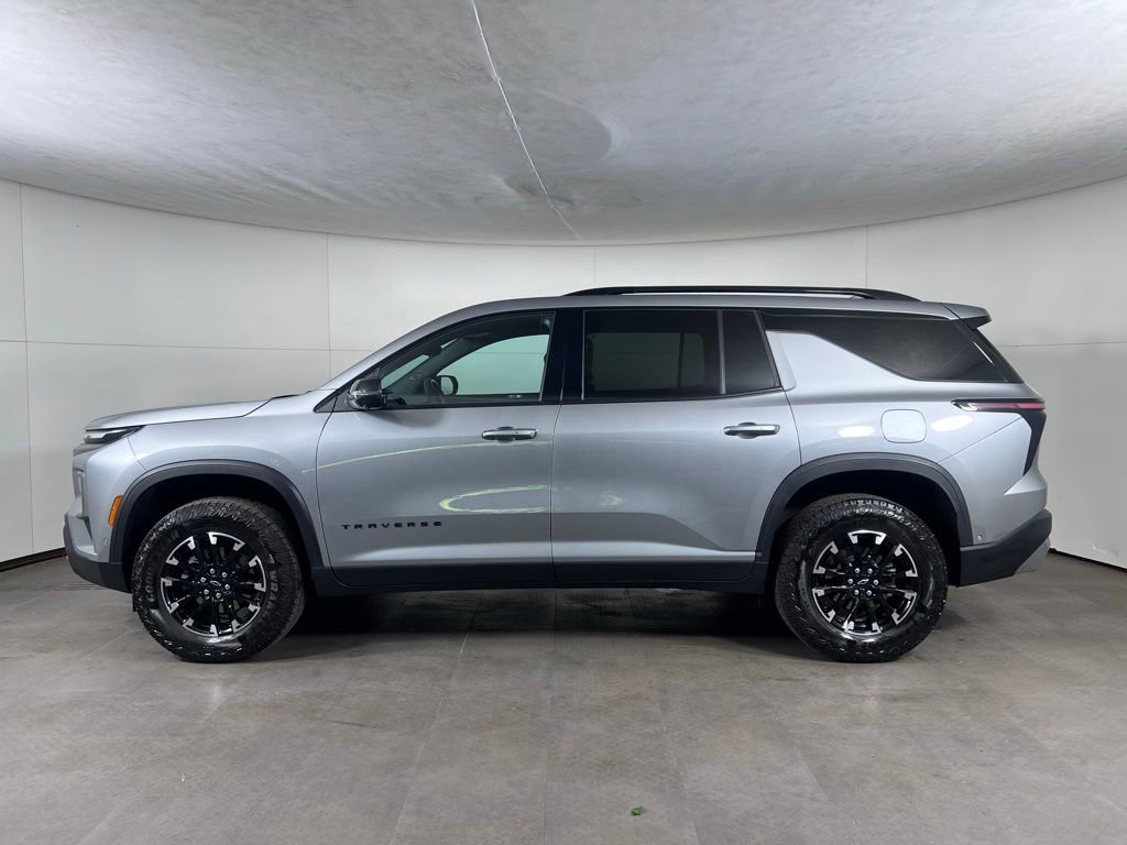 Used 2024 Chevrolet Traverse Z71 w/ Enhanced Driving Package AWD/4WD image 2