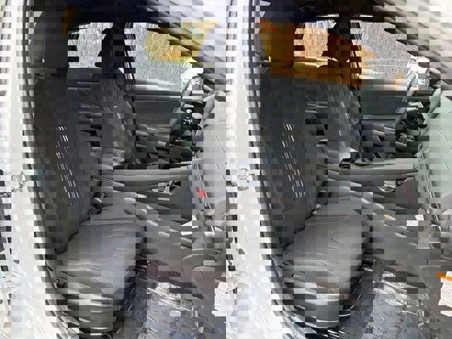 Certified 2025 Hyundai Elantra SEL image 16