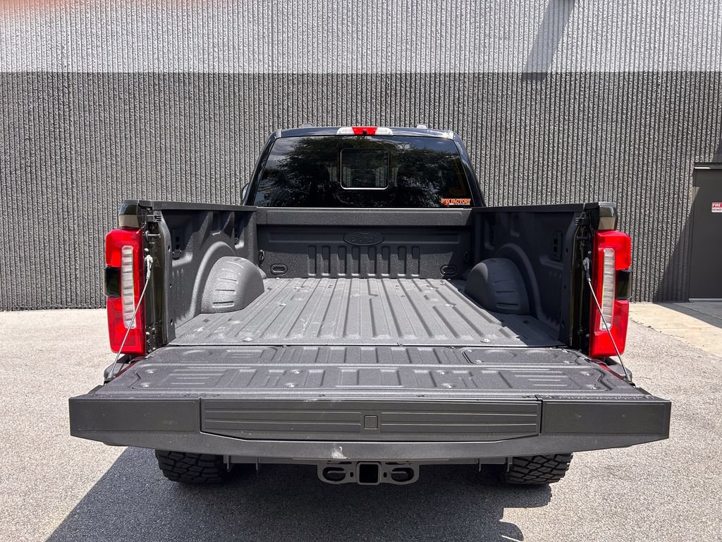 New 2026 Ford F250 Lariat w/ Black Appearance Package AWD/4WD image 17