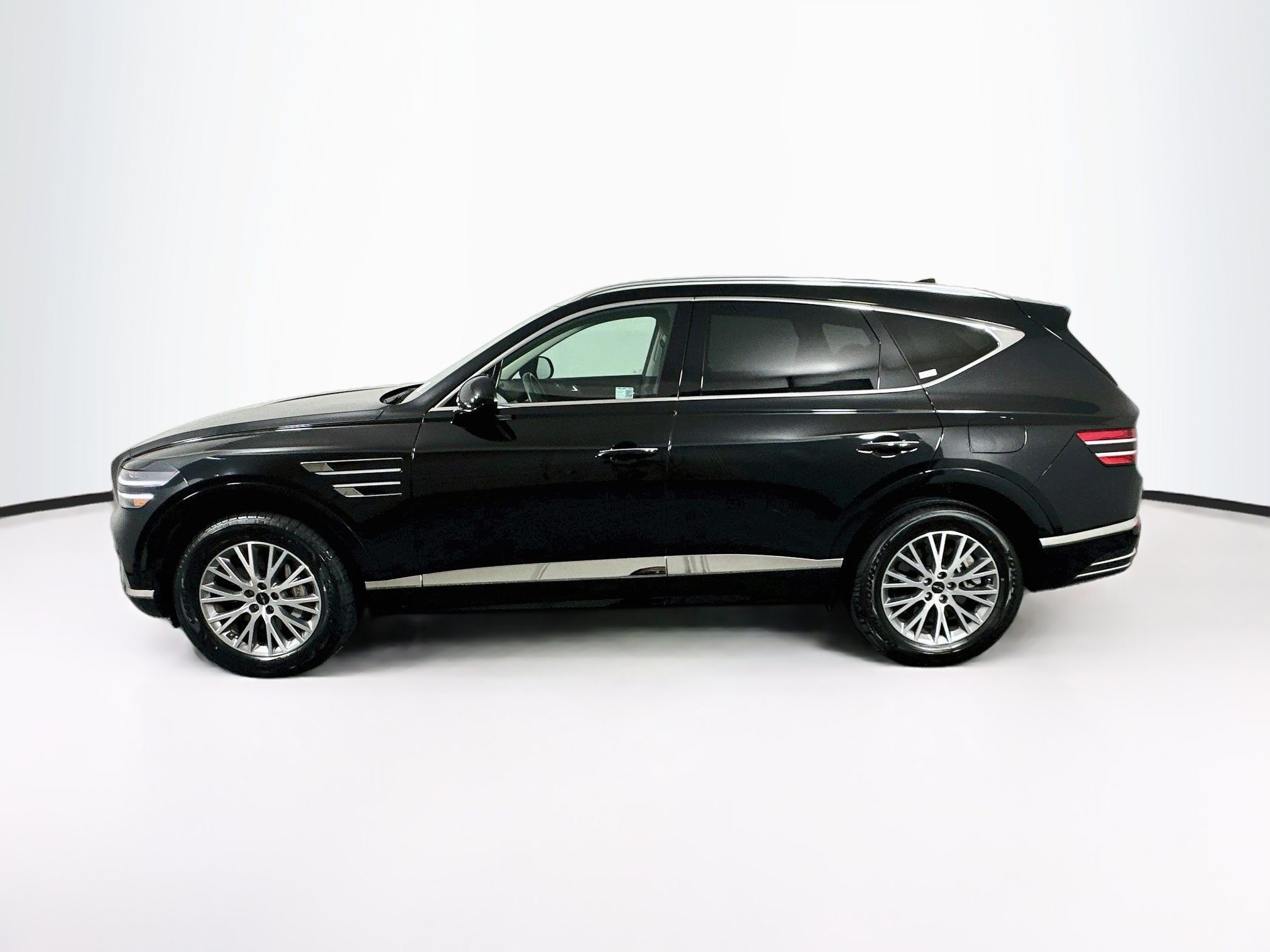 Used 2025 Genesis GV80 2.5T Standard AWD/4WD image 4