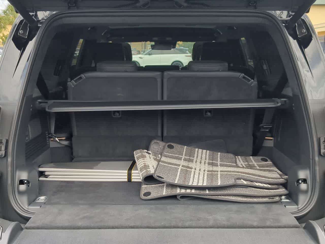 Used 2026 Rivian R1S Premium AWD/4WD image 35