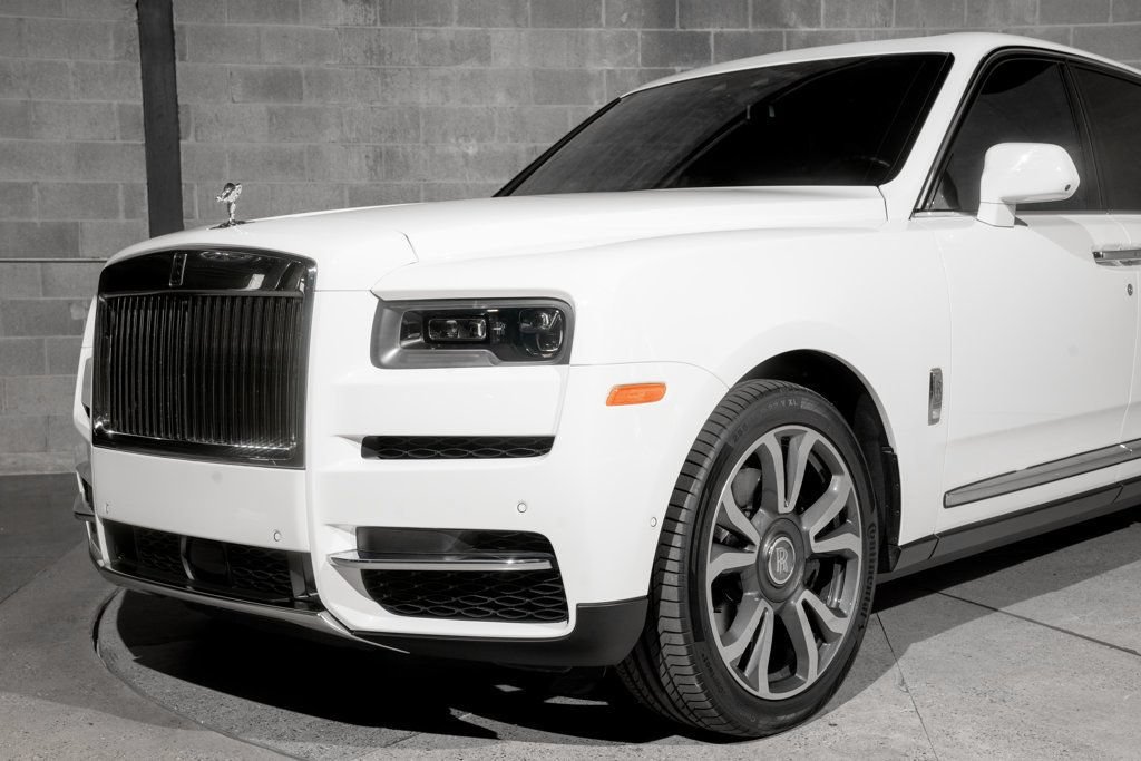 Used 2023 Rolls-Royce Cullinan AWD/4WD image 33