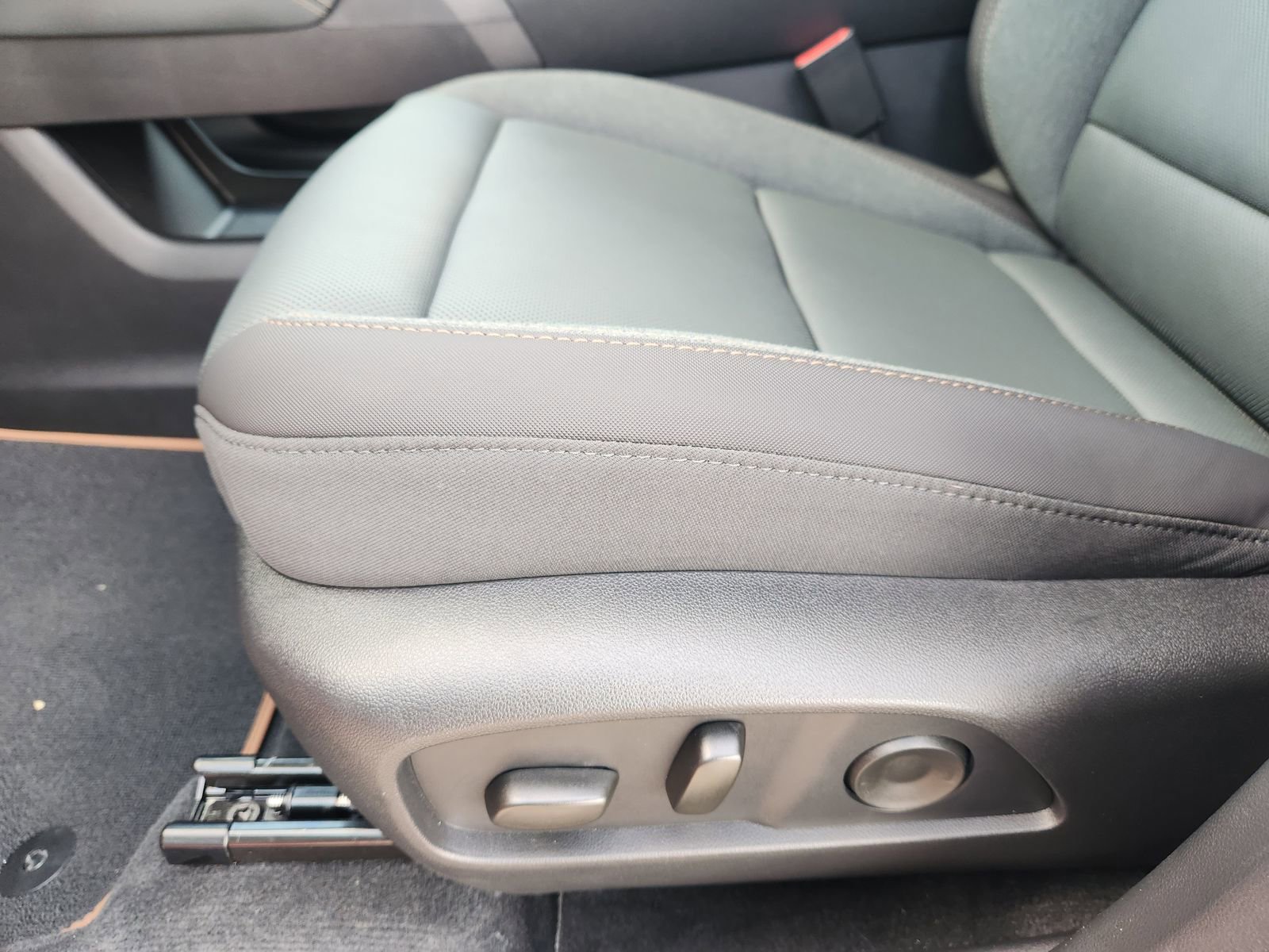 Used 2026 GMC Terrain AT4 w/ Convenience Package III image 26