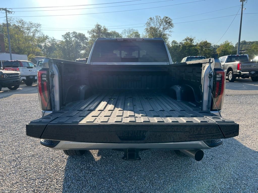 Used 2025 GMC Sierra 3500 AT4 w/ AT4 Premium Plus Package image 18