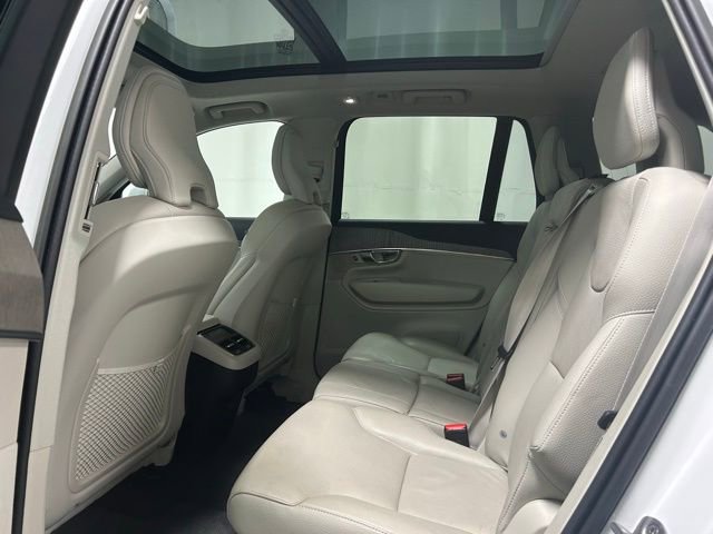 Used 2023 Volvo XC90 B6 Plus AWD/4WD image 12