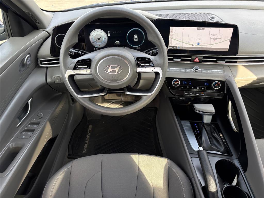 Certified 2024 Hyundai Elantra SEL image 19