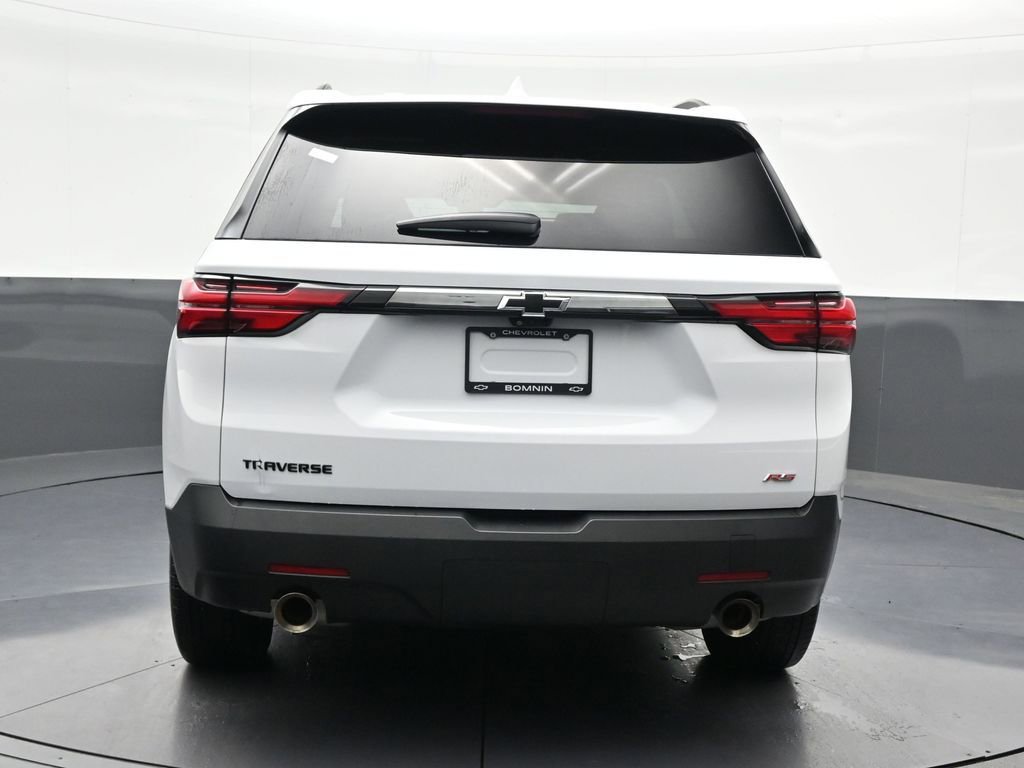 Used 2023 Chevrolet Traverse RS FWD image 4