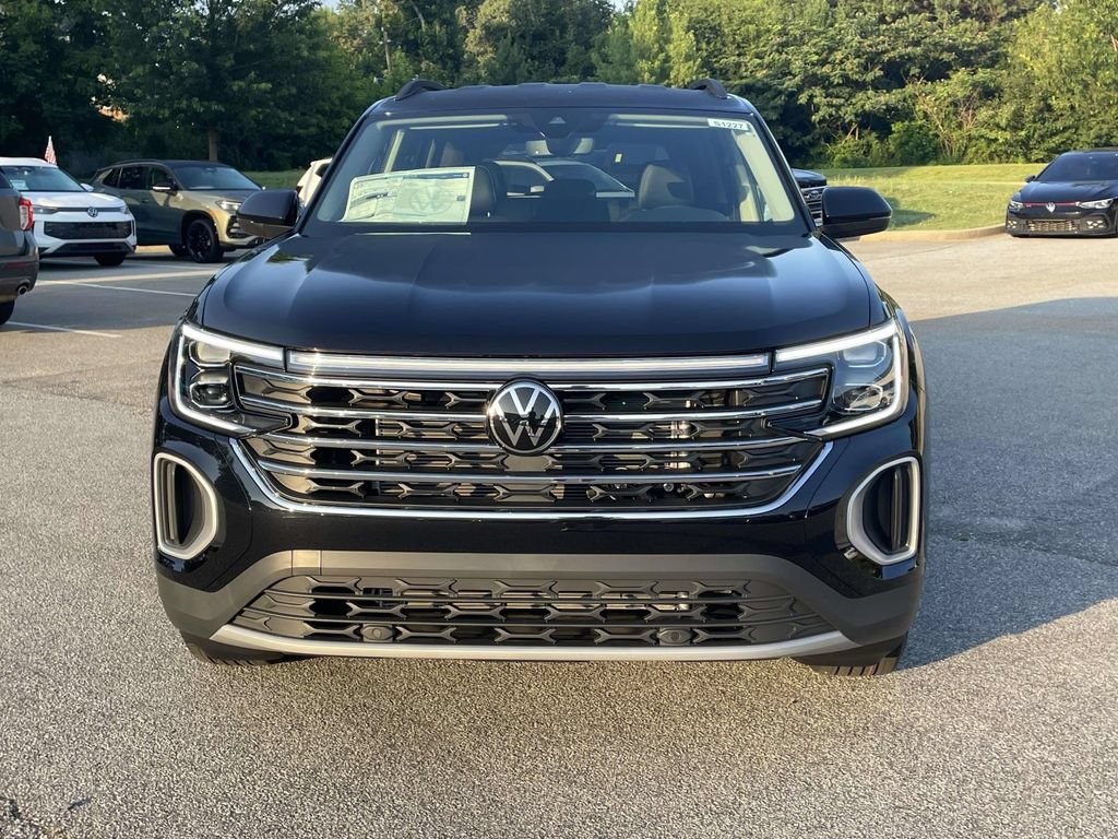 New 2026 Volkswagen Atlas SE FWD image 2